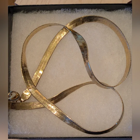 Classic Vintage Gold Plated Herringbone Necklace - Picture 6 of 10